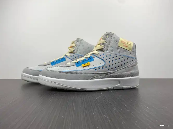 Jordan Retro Union Fog Grey DN3802-001 2 0518